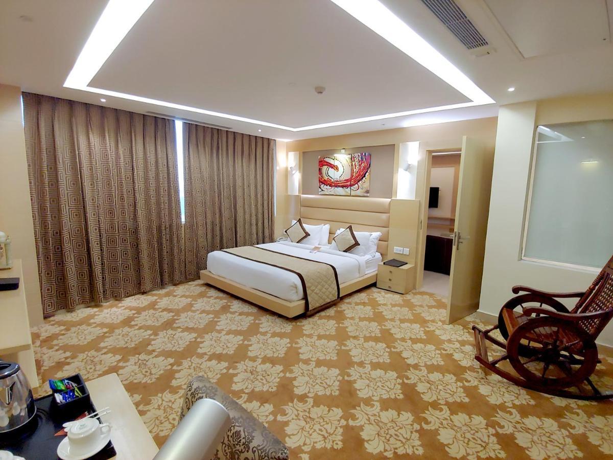 Hotel Patliputra Continental Patna  Bagian luar foto