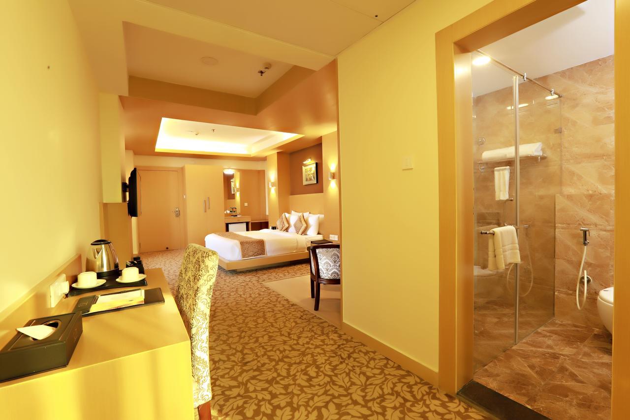 Hotel Patliputra Continental Patna  Bagian luar foto