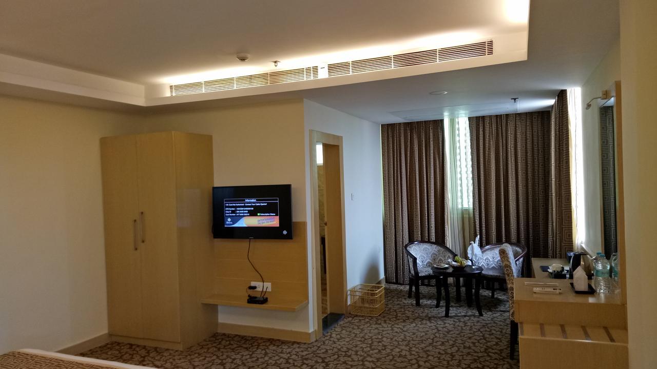 Hotel Patliputra Continental Patna  Bagian luar foto