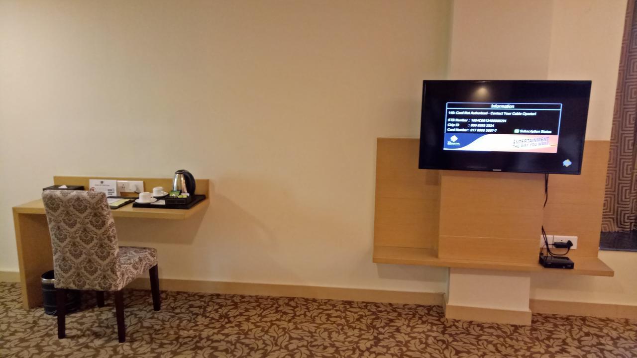 Hotel Patliputra Continental Patna  Bagian luar foto