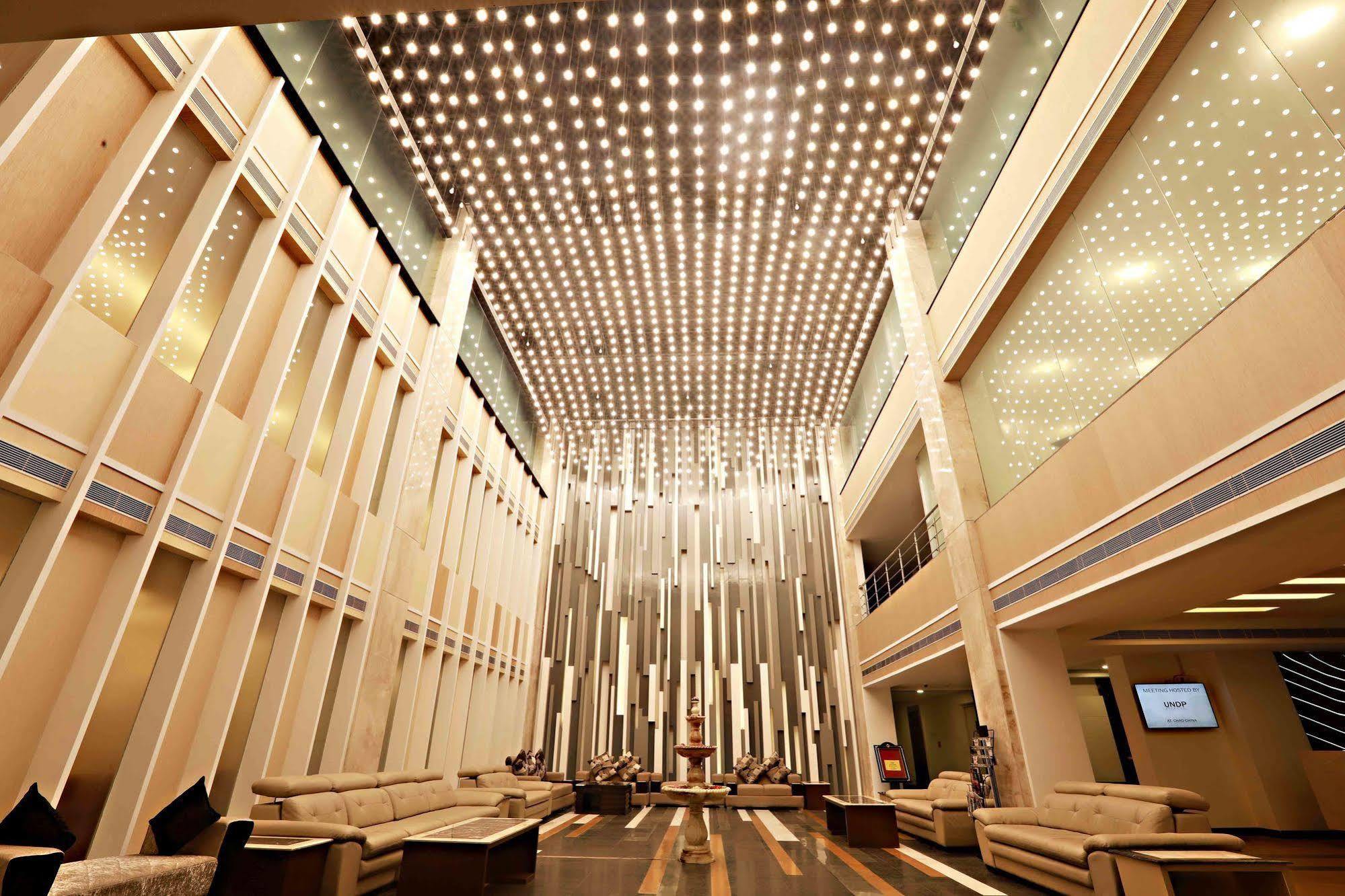 Hotel Patliputra Continental Patna  Bagian luar foto