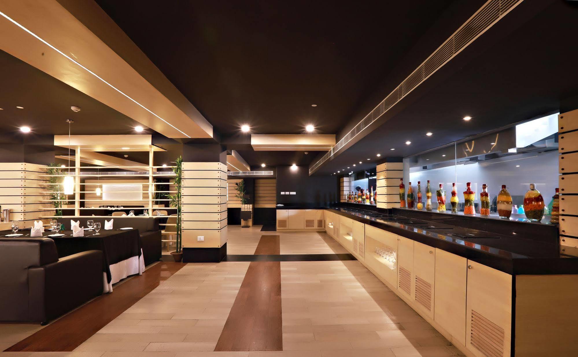 Hotel Patliputra Continental Patna  Bagian luar foto