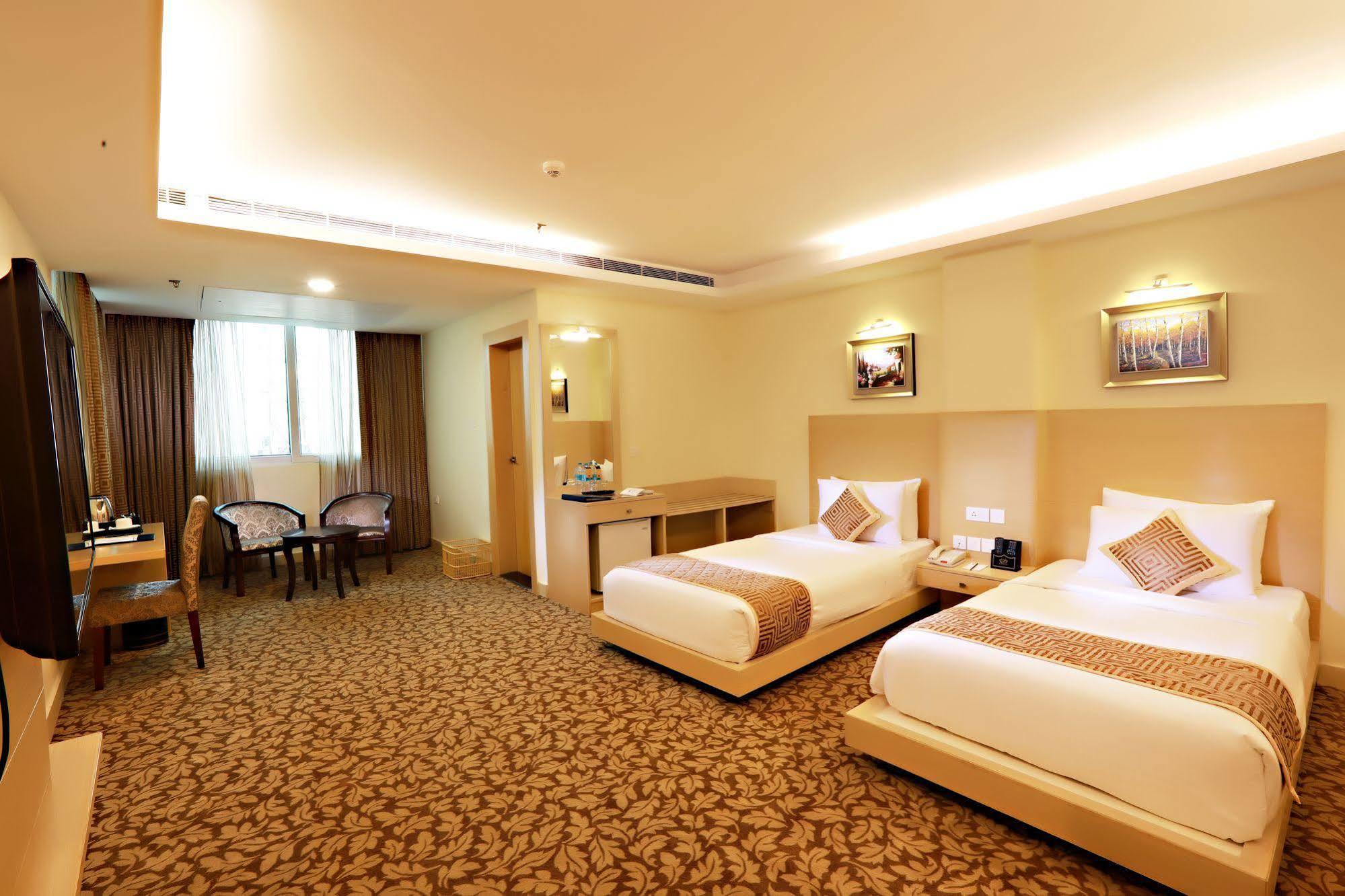 Hotel Patliputra Continental Patna  Bagian luar foto