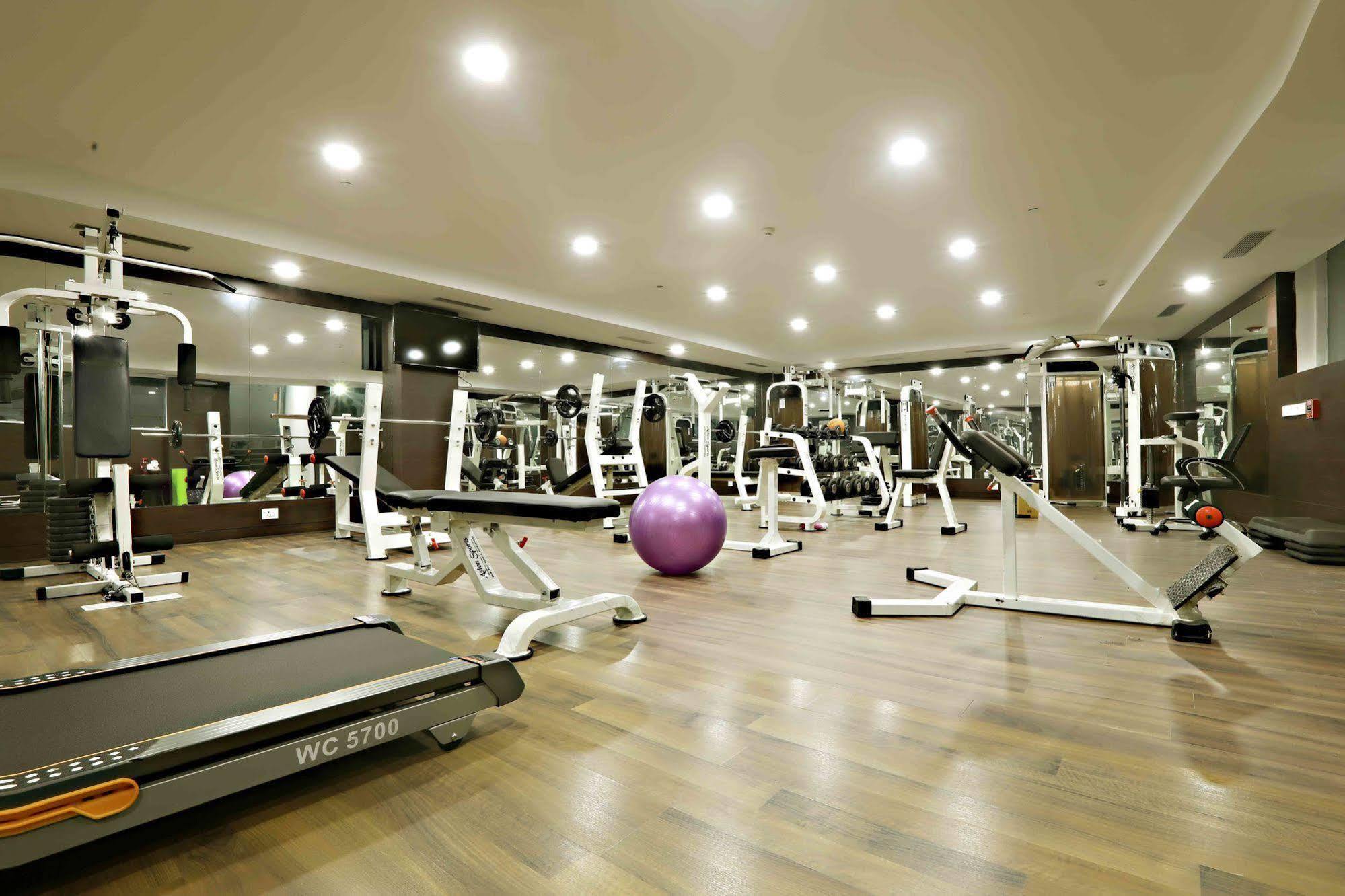 Hotel Patliputra Continental Patna  Bagian luar foto