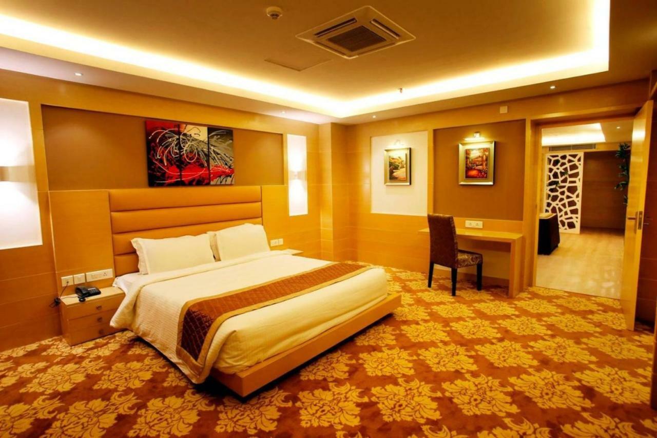 Hotel Patliputra Continental Patna  Bagian luar foto